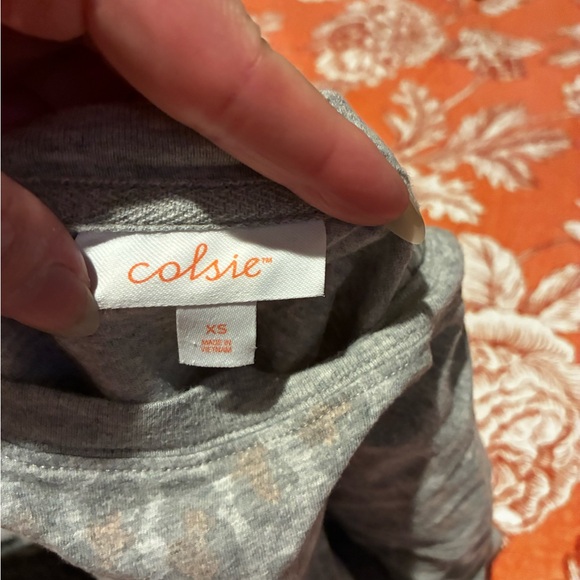 Colsie ~ Tee - Picture 2 of 3